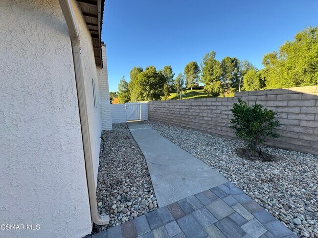 Building Photo - 14353 Loyola St