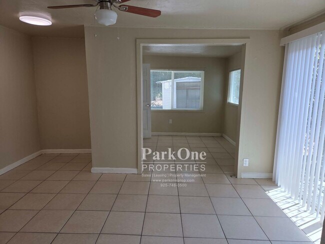 Building Photo - 919 Carpino Ave