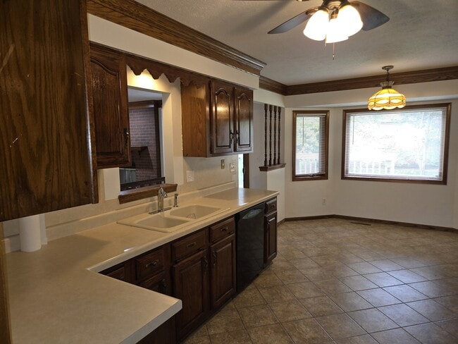 Building Photo - 3802 Gnarl Tree Ln