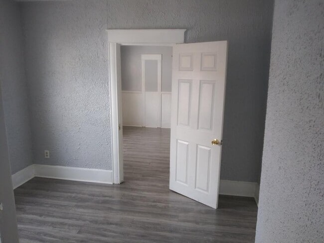 Building Photo - 48 Covell St