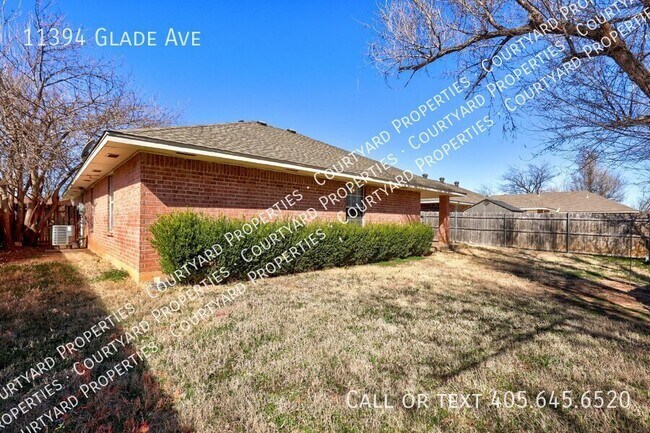 Building Photo - 11394 Glade Ave