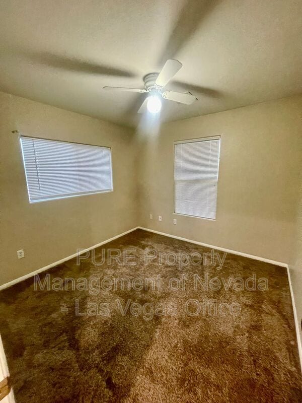 Building Photo - 3528 Laguna Veneta Ave
