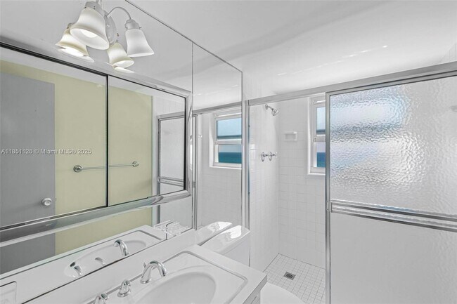 Building Photo - 4747 Collins Ave
