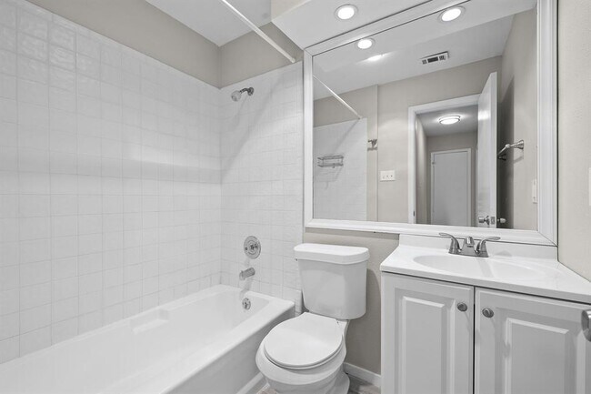 Building Photo - 8400 Jamestown Dr