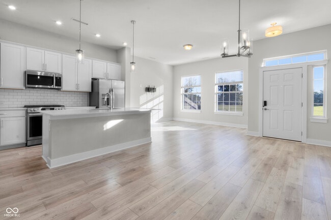 Building Photo - 812 Kinzer Ave