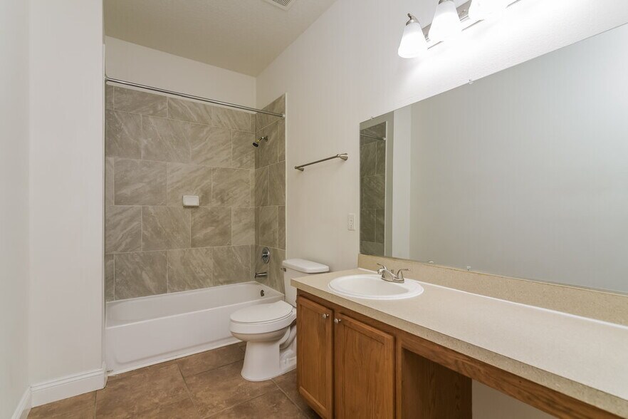 Building Photo - 439 Vicks Landing Dr