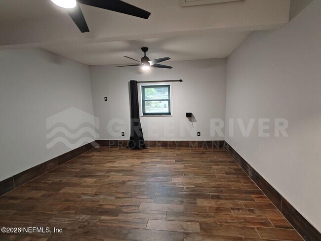 Building Photo - 1549 Sonoma Ct