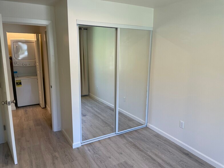 Building Photo - 7136 Forest Hills Rd