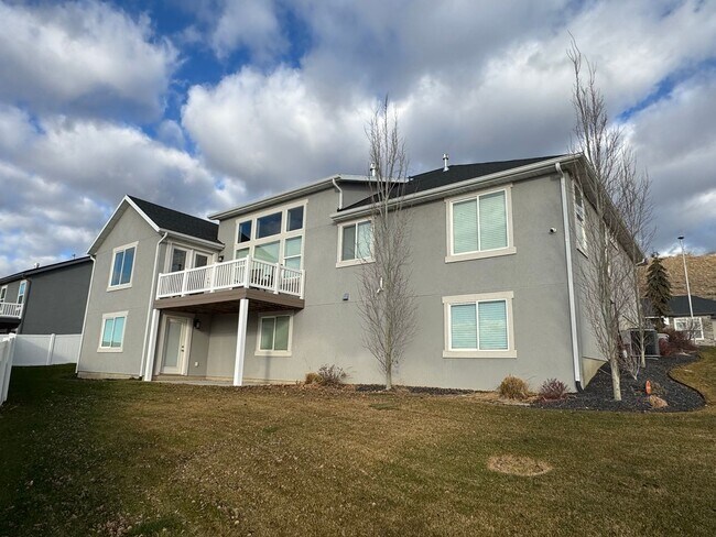 Building Photo - 5 Bedroom 3.5 Bathroom, plus bonus room, Home in Lehi Utah!