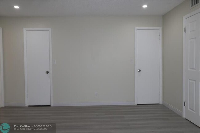 Building Photo - 3336 Quail Close