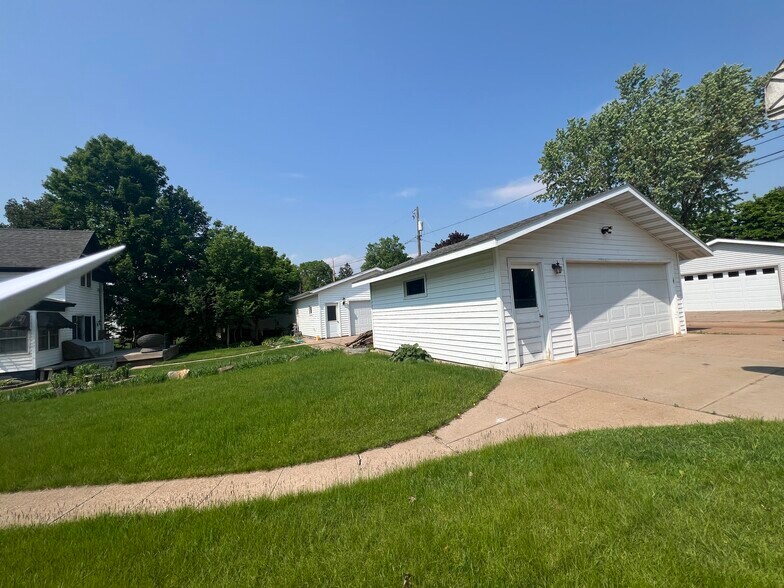 Building Photo - 1715 Fairmount St
