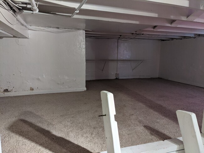 Building Photo - 2227 N Grand Ave