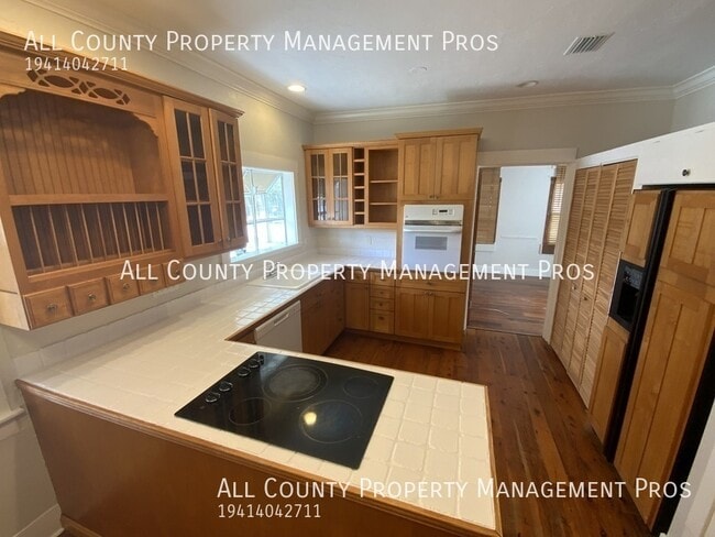 Building Photo - 1150 Pattison Ave