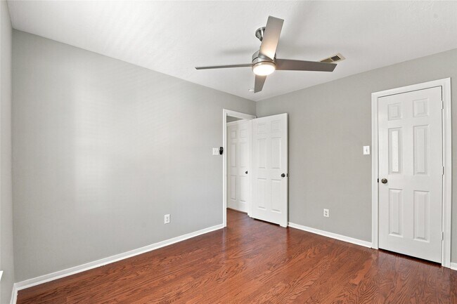 Building Photo - 1421 Ruthven St