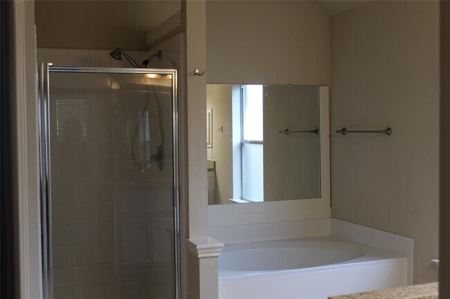 Building Photo - 22852 Lantern Hills Dr