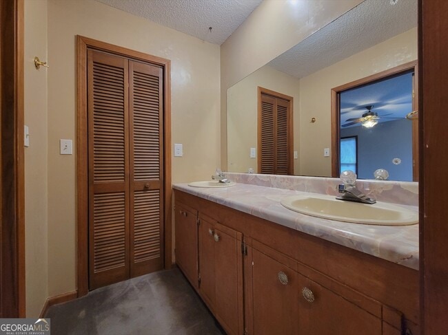 Building Photo - 788 Harrison Mill Rd