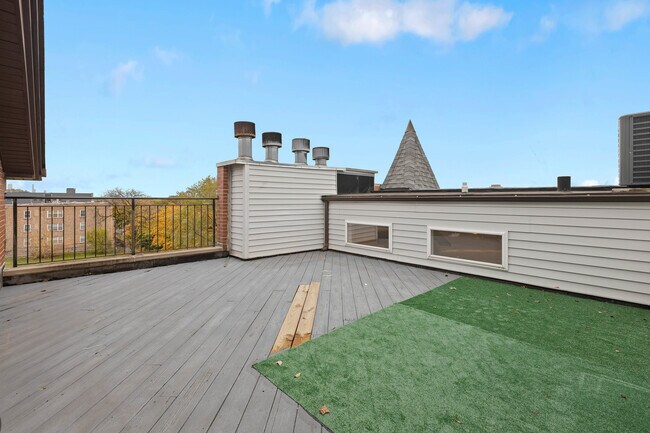 Building Photo - 4800 S St Lawrence Ave