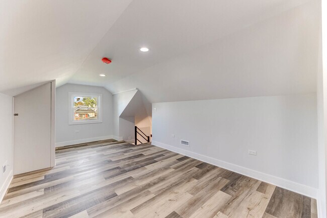 Building Photo - 2508 Kenilworth Ave