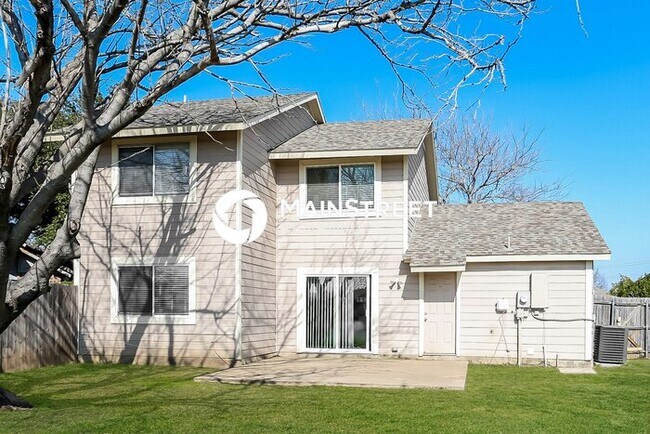 Building Photo - 4 Bedroom Pet-Friendly Home in Arlington, ...