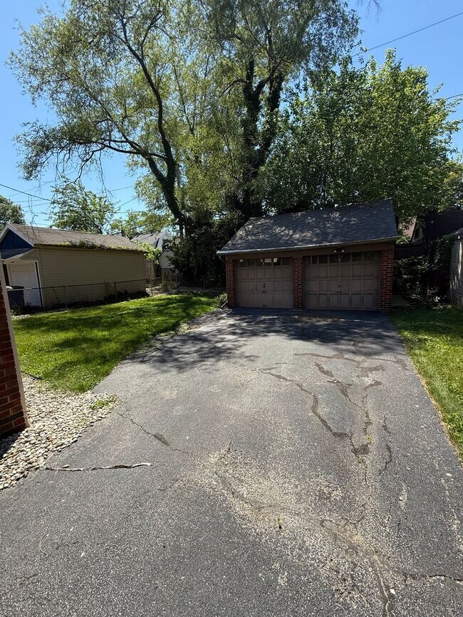 Building Photo - 2677 Powhattan Pkwy