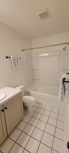 Building Photo - 545 W 600 N