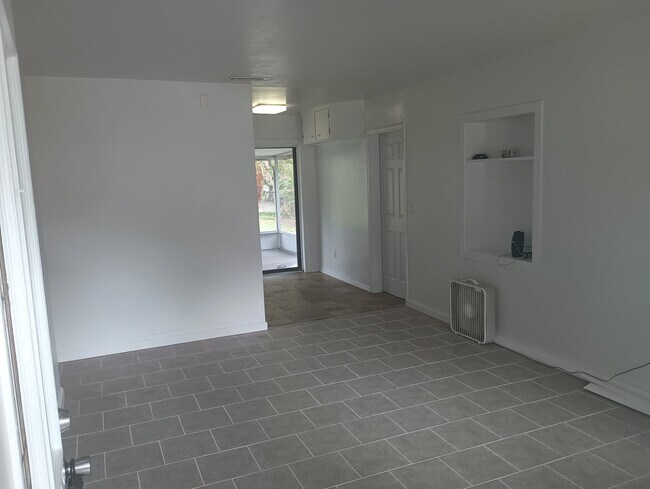Building Photo - 1239 Morgan Dr