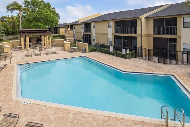 Building Photo - 12293 Sailwinds Dr