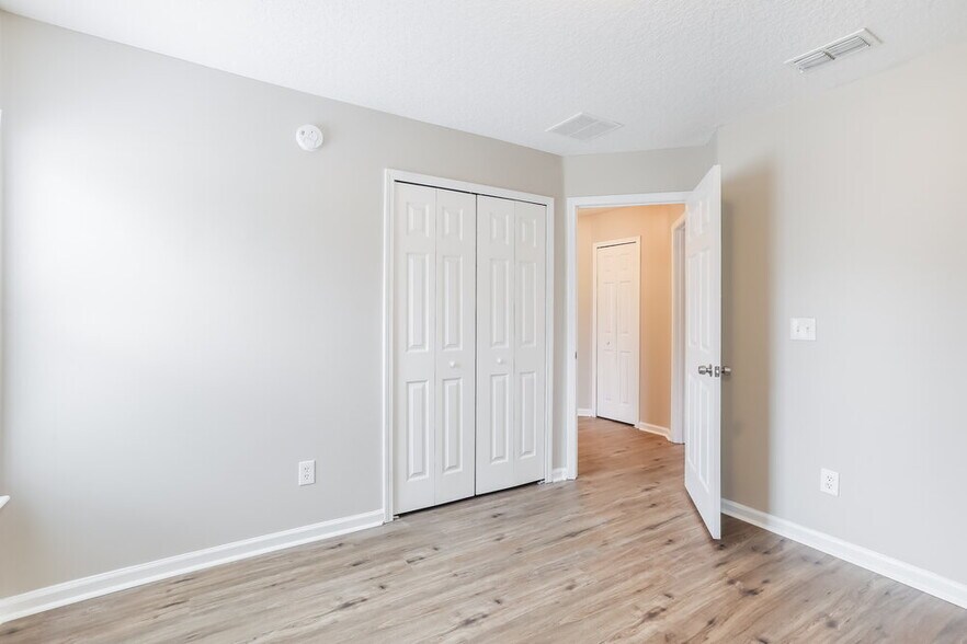 Building Photo - 952 Silver Spring Ct