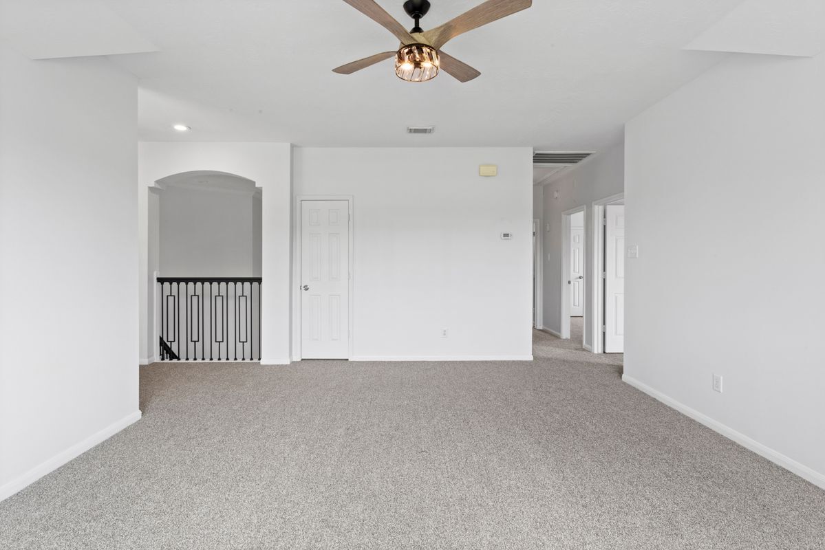 Building Photo - 2855 Everett Dr