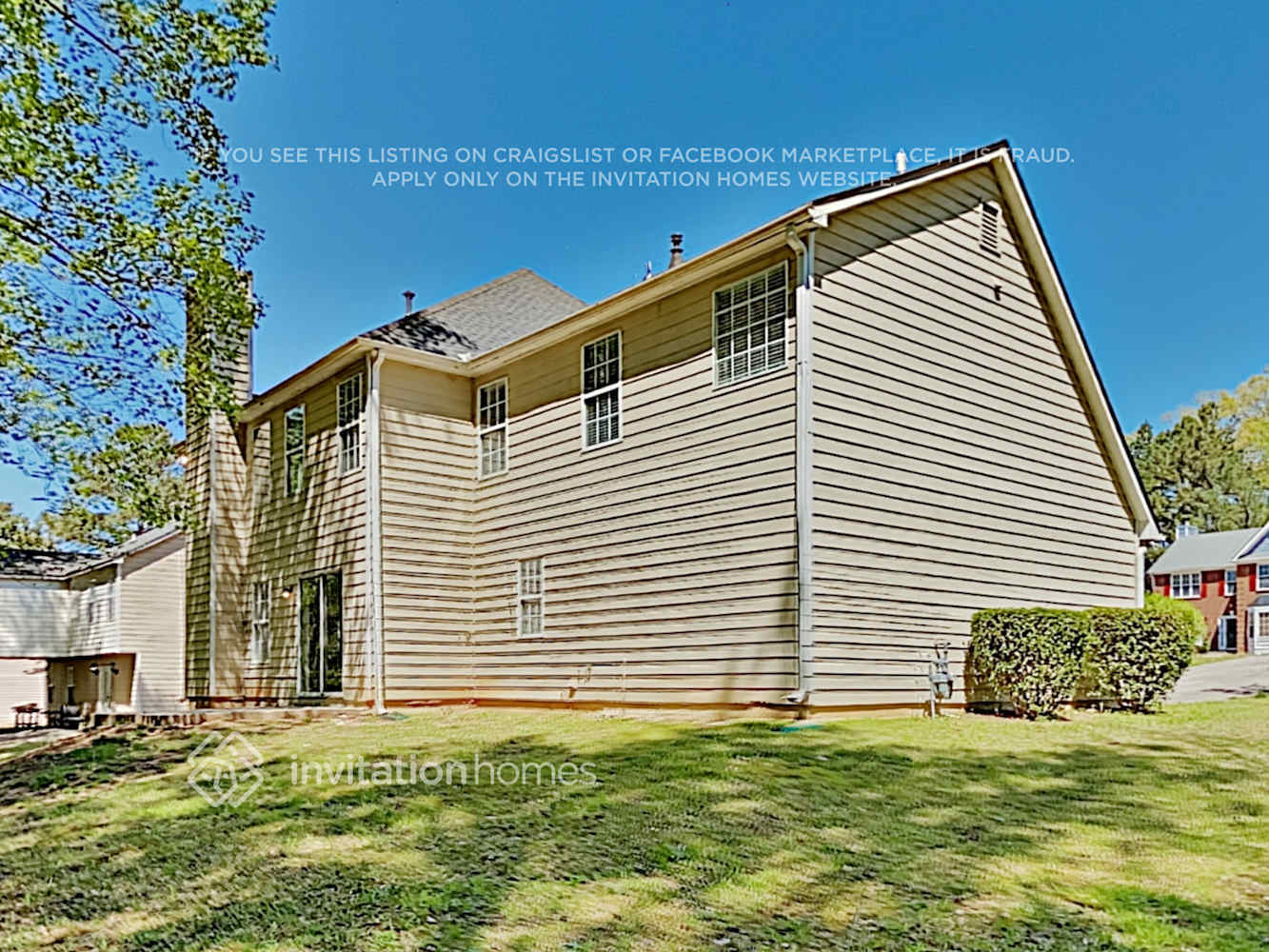 Building Photo - 320 Birchmere Close SW