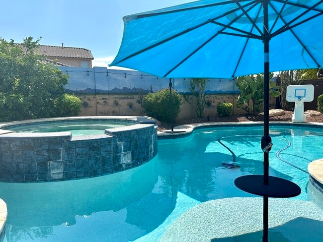 Building Photo - Estrella Mountain Ranch with Resort-style ...
