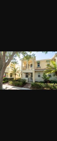 Building Photo - 186 Soriano Dr