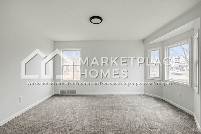 Building Photo - 19818 Fenmore St