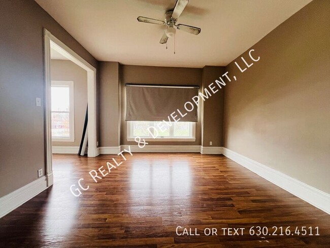 Building Photo - 6607 S Ellis-Unit 2
