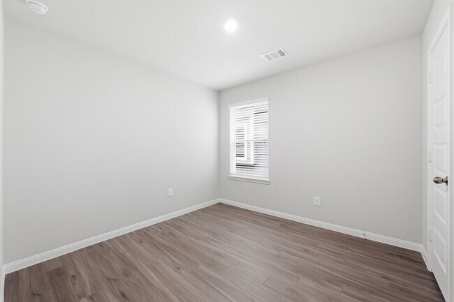 Building Photo - 14107 Balcones Fault Ct