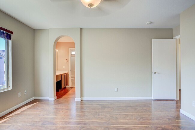 Building Photo - Status: Accepting Applications