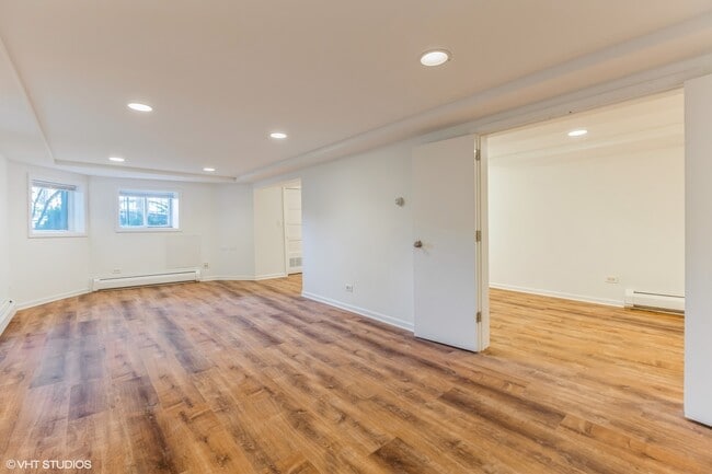 Building Photo - 3721 N Ashland Ave