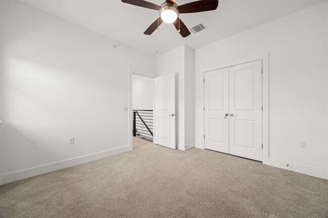 Building Photo - 2409 Simond Ave