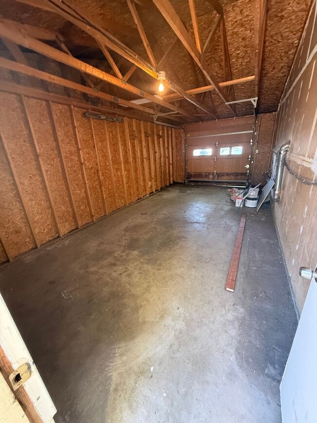 Building Photo - 6270 Pontiac St