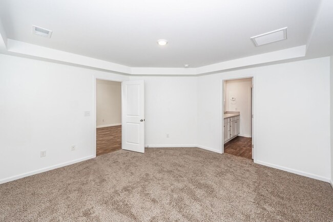 Building Photo - 715 Hilchot Dr