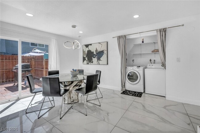 Building Photo - 1453 Santa Anita Dr