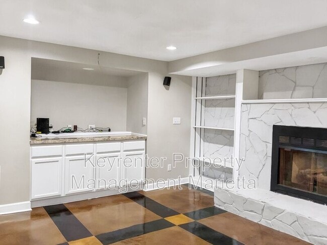 Building Photo - 2771 Stonecreek Rd