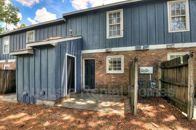 Building Photo - 160 Chalet North CT