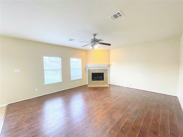 Building Photo - 9209 Warren Dr