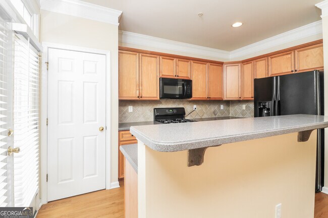 Building Photo - 1711 Highlands View Dr
