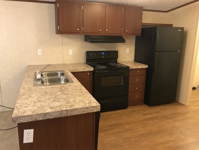 Building Photo - 21 Church Rd