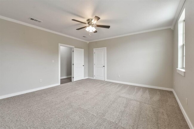 Building Photo - 329 E Washington Ave