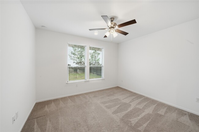 Building Photo - 16306 Fontana Ct