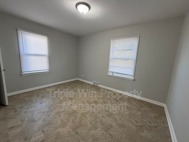 Building Photo - 6811 Brower Ct