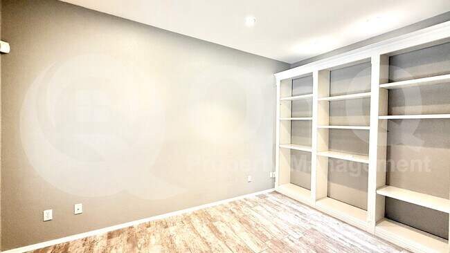 Building Photo - 26154 N 67th Ln